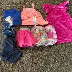 Lot of 8 pieces for your little girl 🌷 summer 🏝